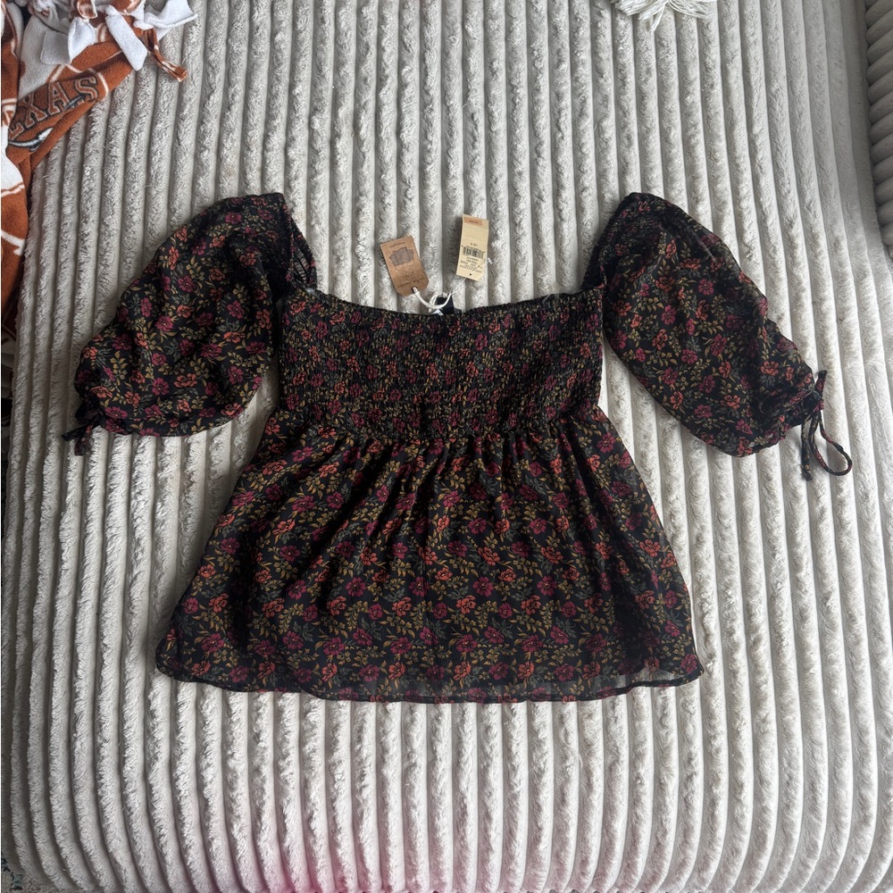 American Eagle Outfitters Black Floral Blouse
